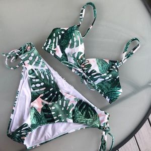 Bikini with palm tree patten